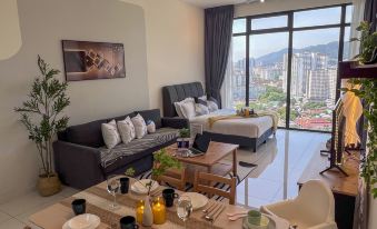 Georgetown Beacon Executive Suite 9-10pax | Amazing SkyPool