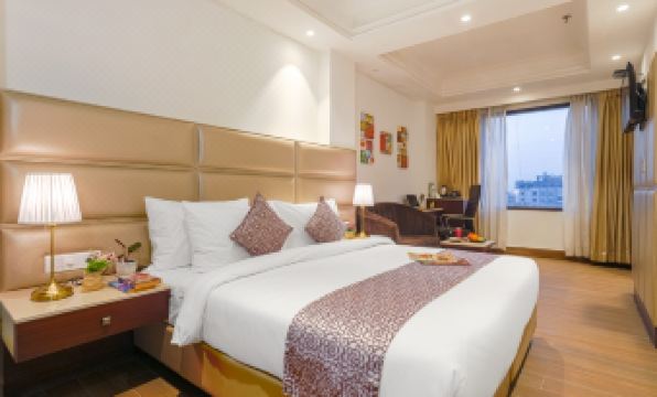 BluSalzz Select City Centre Near Golden Temple