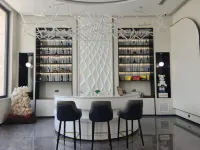 Kaihong Intercontinental Hotel (Erdos Dalad Banner Dalad Banner Ceramic Square Store) - bar
