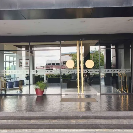 Bono Hotel by ARTOTEL - Pekanbaru Отели рядом с достопримечательностью «Река Сиак»