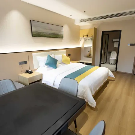 Huating Hotel (Xuyi Kejie)