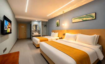 Xishuangbanna Jinghong Ding Xi Ren Yue hao Hotel (Gaozhuang Xingguang)
