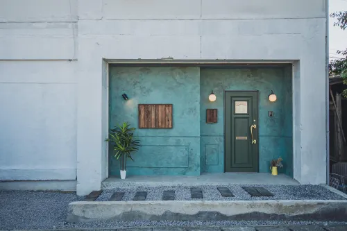 AKIYAto Marugame Montmartre