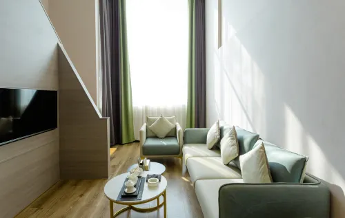 Quanzhou Dehua Yixuan Crossing Hotel (Cidu Avenue Branch) - 3-Star