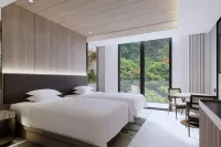 Padma Hotel Bandung - balcony