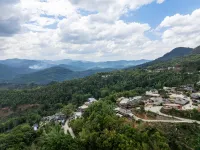 Wengwa Ancient Village, Jingmai Mountain · Erhong Mountain Lodge - Vuoristonäköala