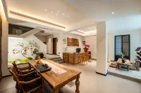 Floral Hotel · Pure and Hidden Hotel - جاكوزي