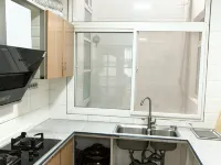 Lichuan Huashijian Homestay (Baicheng Railway Station) Отели в г. Личуань