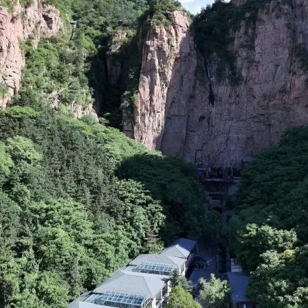 Wuhua Mountain Resort Homestay