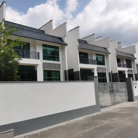 Lanshangju Homestay