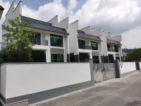 Lanshangju Homestay