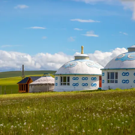 Hongjila Yurts Hotel
