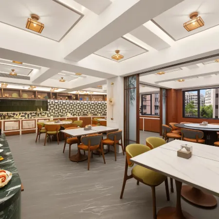 Wanda Plaza Huapeng Hotel, Guangzhou Railway Station Отели рядом с достопримечательностью «Гора Байюн»