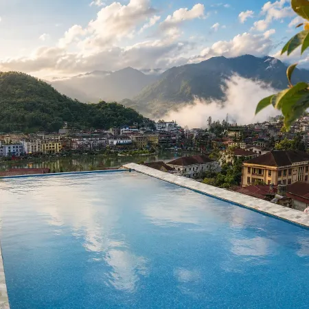Sapa Village Hotel