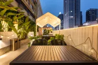 Youyou Liushe  Hotel (Chunxi Road Store in Taikoo Li, Chengdu) - 2-Star