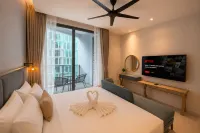 Assana Seaview Suites | 1 min Doorstep to Beachfront (Pantai Cenang & Pantai Tengah), Langkawi