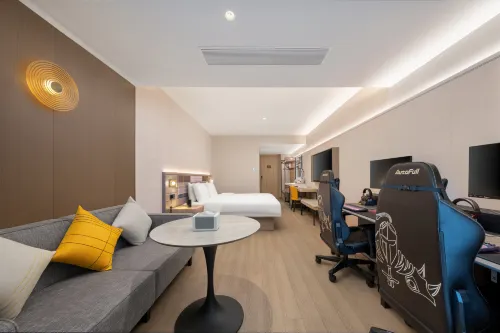 Shangfeng E-Sports Hotel (Jinhai Lake Park)