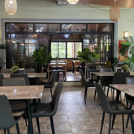 Momshie's Apartelle and Restaurant