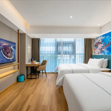 Magnotel Hotel (Zhushan Bus Passenger Station Shiyang Road)