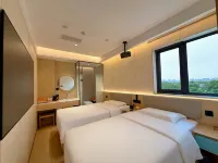 Caroline E-sports & Audio Visual Hotel (Tangshan Aegean Branch) - parking