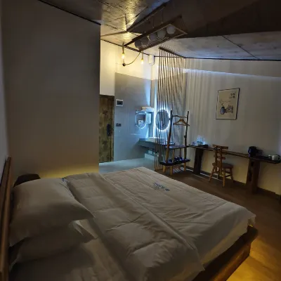 Xueyu Xianshan Homestay โรงแรมใกล้สนามบินฉงชิ่งเซียนหนี่วซาน