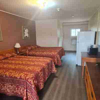 OYO 187 Skyways Motel Rooms