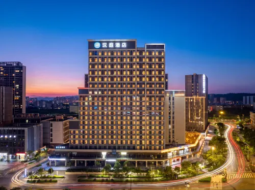 Home Inn (Zhuhai Aviation New City Jinhai Huafa Shangdu Hotel) - parcheggio