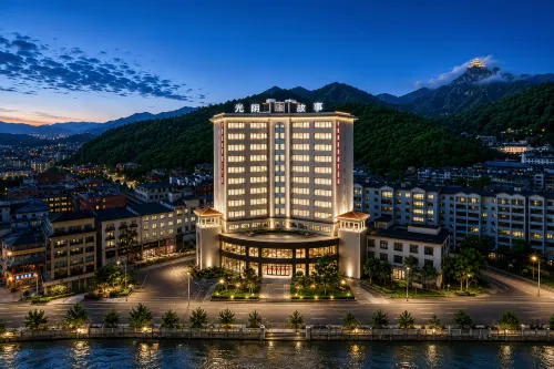 光陰故事丨寰宇金頂・Crown御景國際大飯店（欒川老君山鳳凰天街店） - Wi-Fi