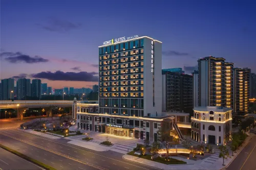 Chengdu East Station Hilton Hui Ting Hotel - Pet Friendly