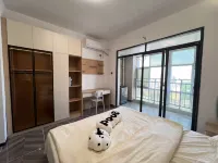 Qing Shiguang Hotel (Nanning Dongge Road Metro Station Qingxiu Wanda Branch) - balcony