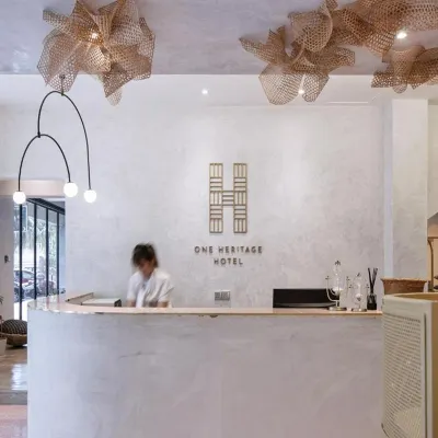 ONE HERITAGE HOTEL ムカデ寺周辺のホテル