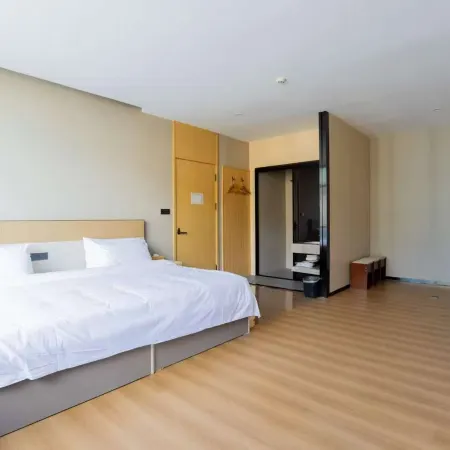 Zimojiangju Hotel Hotels in Xunke County