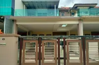 Batu pahat Old Street Homestay-18pax by Ngio - Cho phép mang theo thú cưng