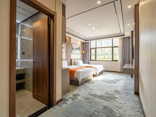 Wufeng Tea Travel Town · Siyang Hotel - parking