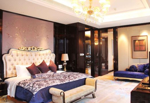 2. 충칭 완저우 푸..