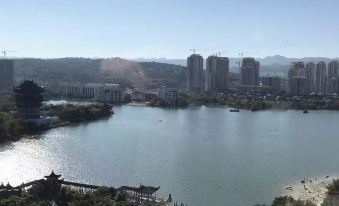 Mile Yunxi · Xiaozhu Lake View Homestay