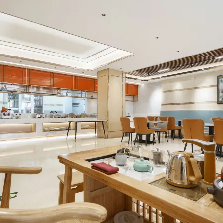 Park Hotel (Jinhua High-speed Railway Station South Square)