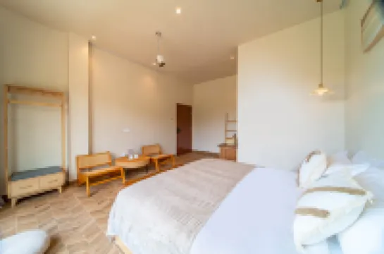 Wanning Riyuewan Flower Romantic Homestay