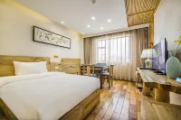 Cloud Gathering Hotel (Chenzhou Wuling Square Chenzhou Station Store) - balkon