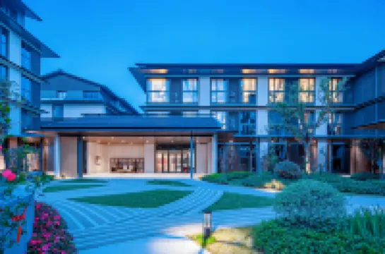 舟山禾葉飯店（普陀山機場蜈蚣峙碼頭店）