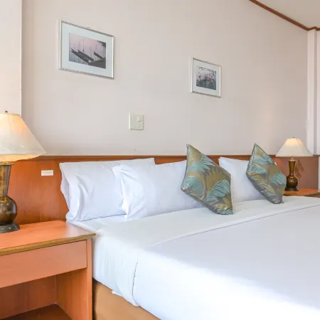 Rattana Park Hotel Отели рядом с достопримечательностью «Big C  Питсанулок»