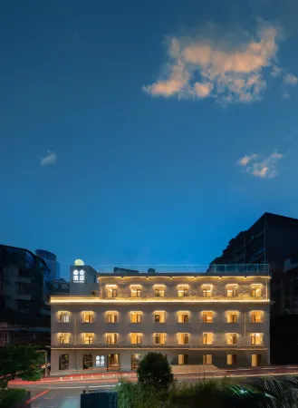 SAN HE Combined Hotel (Guiyang Jiaxiulou Hunter International Plaza)