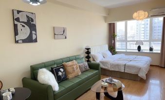 Funuo Light Luxury Apartment (Shenyang Station Taiyuan Street Branch)