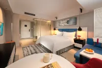 Beihai Yintan Qiaogang Passenger Terminal Park Inn by Radisson Hotel di Silver Beach (Bridgeport&Ferry Terminal)