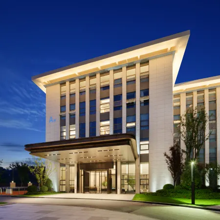 Nanbu County Lysee Hotel
