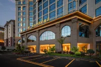Vienna International Hotel (Dehong Mangshi Airport) - Parkplatz