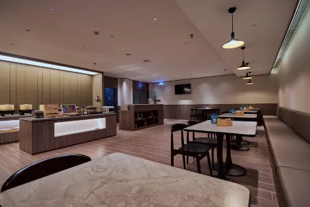 HanTing Hotel (Linfen Hongtong Times Square) Отели рядом с достопримечательностью «Hongtong Central Square»