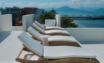 4. Sanya Xi..
