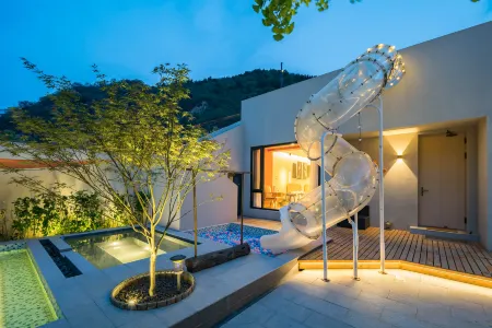 Floral Hotel · Valley Haven Private Spring Courtyard Hotel Отели рядом с достопримечательностью «Changping Duijiuyu Natural Scenic Resort»