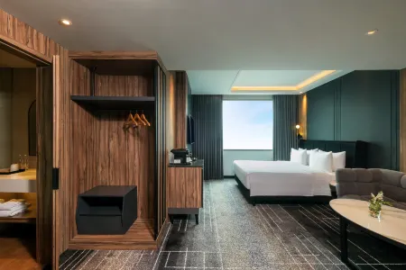 Mercure Tangerang Centre Отели рядом с достопримечательностью «River Park Cisadane»